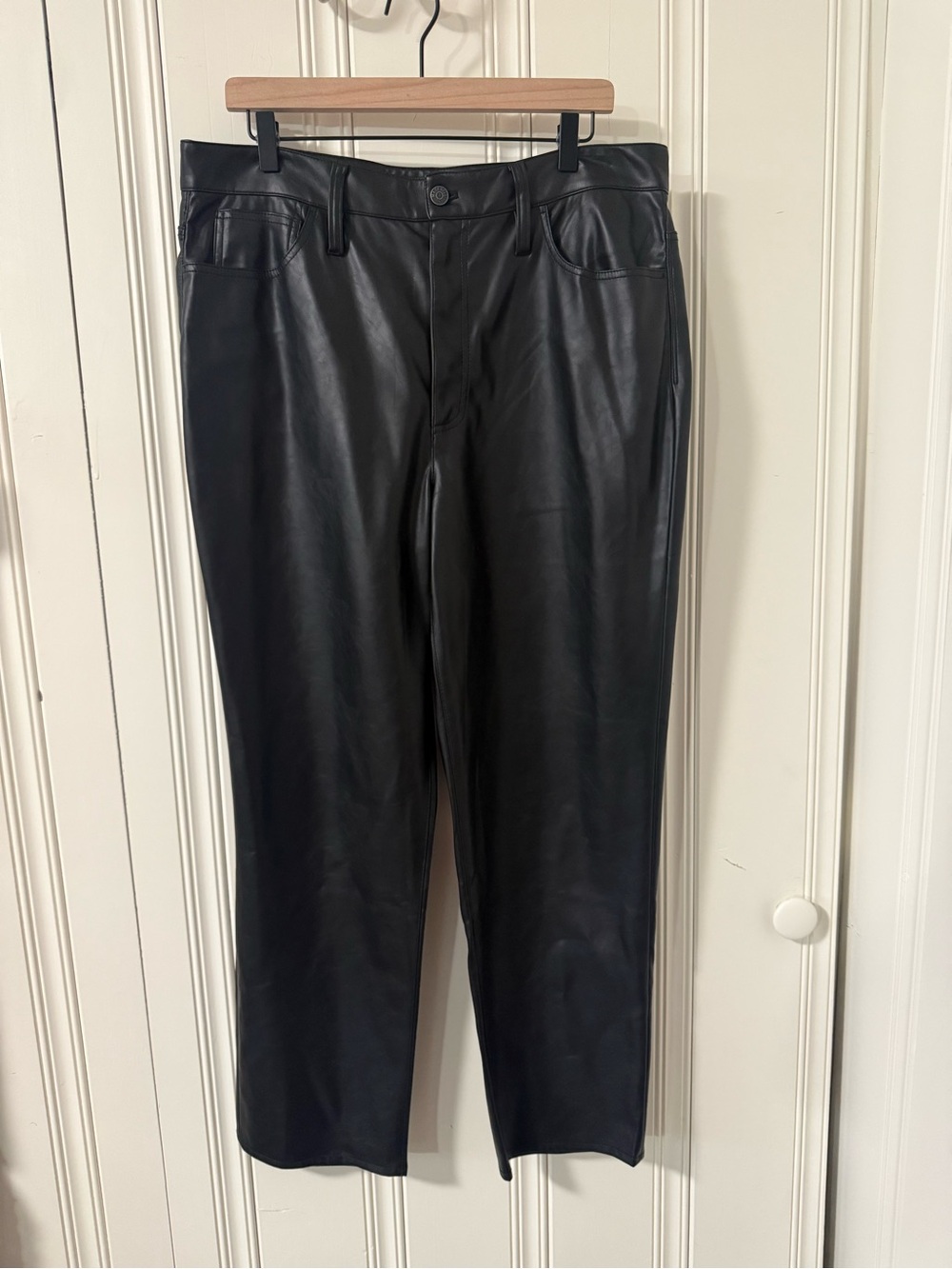 Madewell the perfect vintage straight jean: faux leather edition